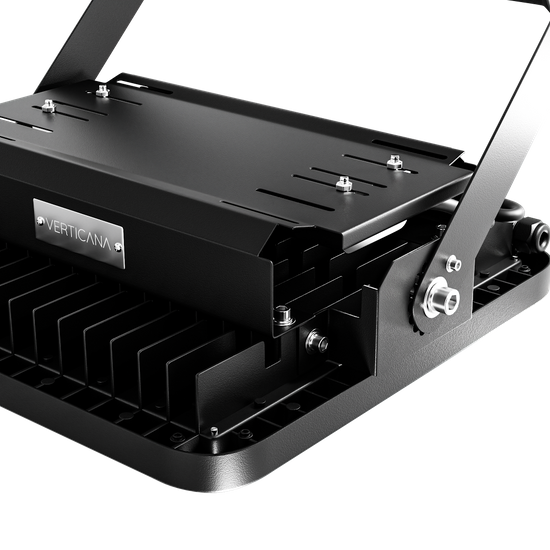 Verticana Outdoor Industrial 230W 15° - waterproof LED grow light